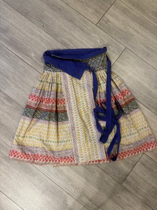 Falda cruzada Mango estampada T.38