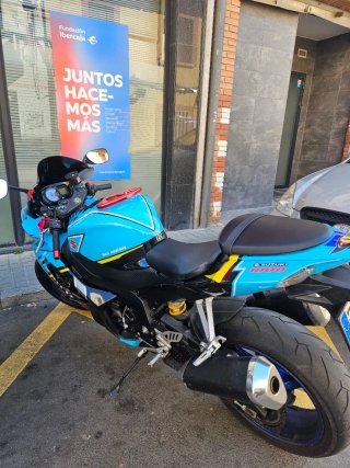 Suzuki GSX R1000 K8 185CV súper cuidada