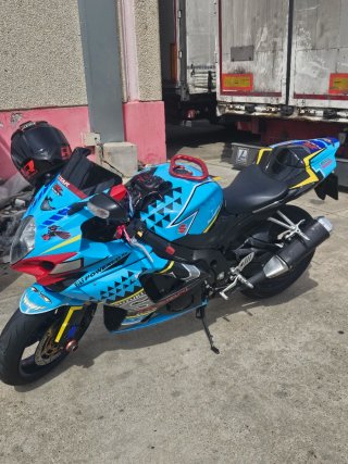 Suzuki GSX R1000 K8 185CV súper cuidada