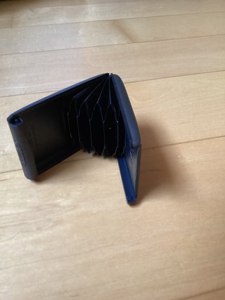 Porta tessere grigio e nero