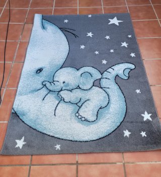 Alfombra infantil elefantes y estrellas