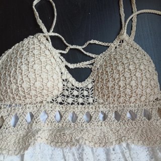 Vestido de encaje beige y blanco Talla M