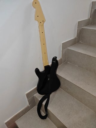 Guitarra consola Fender Stratocaster