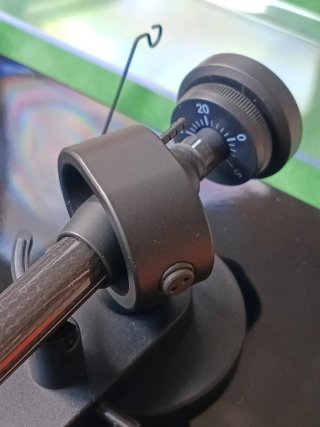 Tocadiscos Pro-ject Debut Carbon USB