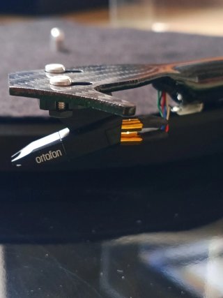 Tocadiscos Pro-ject Debut Carbon USB