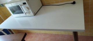 Mesa de Cocina Ikea Blanca y Metal, fija