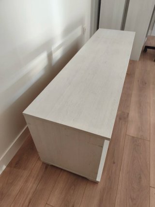 Mesa auxiliar de televisión