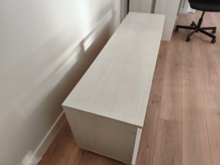 Mesa auxiliar de televisión