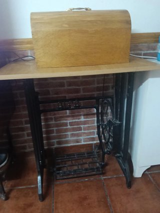 Máquina de coser Sigma antigua