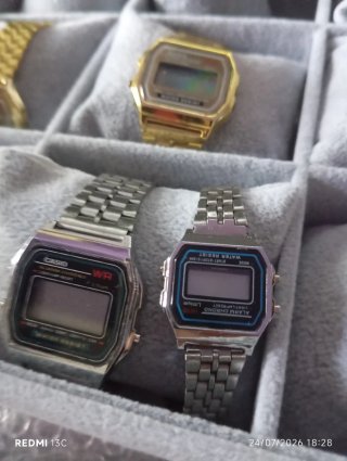 Orologi Casio Vintage Oro e Argento coppia