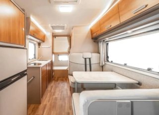 Autocaravana  6 Plazas alquiler vacacional