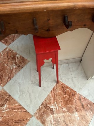 Perchero de pino con balda