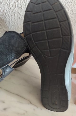 Zapatos negros de piel