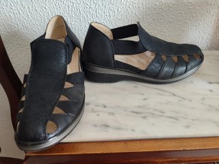 Zapatos negros de piel