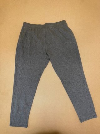 Pantalón de chándal gris deportivo Under Armour