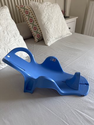 Reductor para bañera de bebé azul