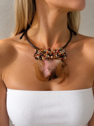 Collar cuero plumas y pedrería madera  Boho Bali
