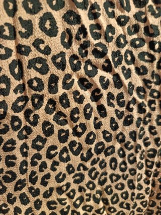 Vestido de verano con estampado de leopardo