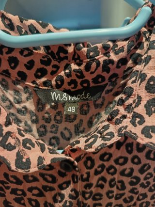 Vestido de verano con estampado de leopardo