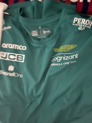 Camisetas deportivas de futbol y otras