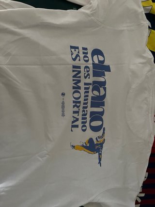 Camisetas deportivas de futbol y otras