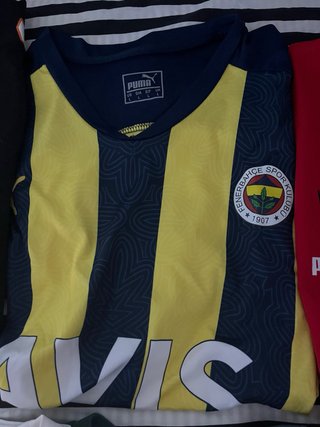 Camisetas deportivas de futbol y otras