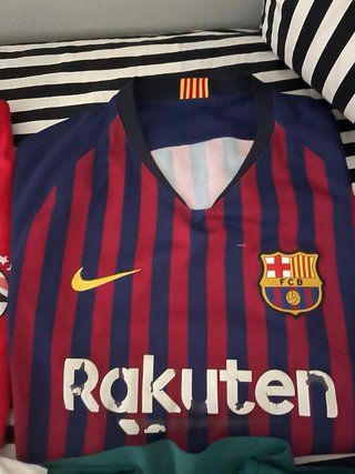 Camisetas deportivas de futbol y otras