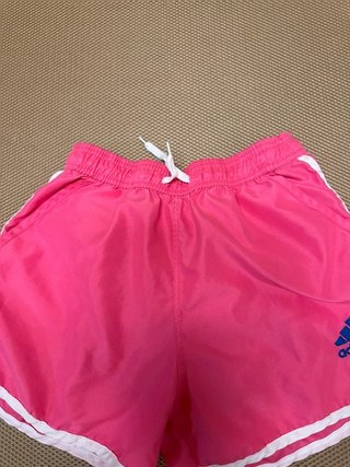 Pantalón corto deportivo rosa Adidas