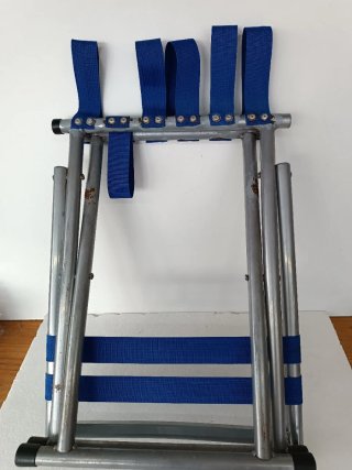 Silla plegable azul y gris