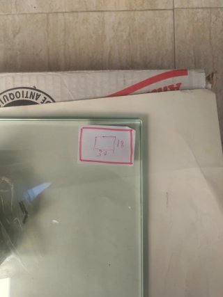 Estantería de cristal y metal