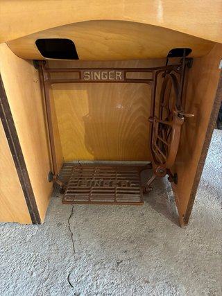 Máquina de coser Singer antigua