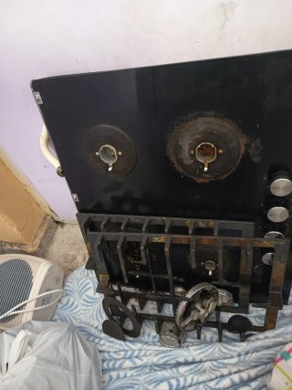 Cocina de gas negra
