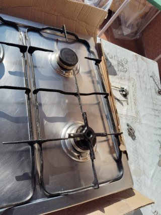 Fregadero y Fuegos. de cocina metálico plateado