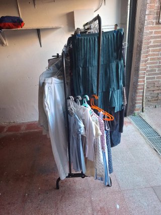 Lote Ropa y Zapatos Beige/Blanco  500 prendas