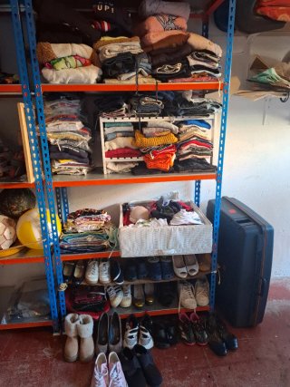 Lote Ropa y Zapatos Beige/Blanco  500 prendas