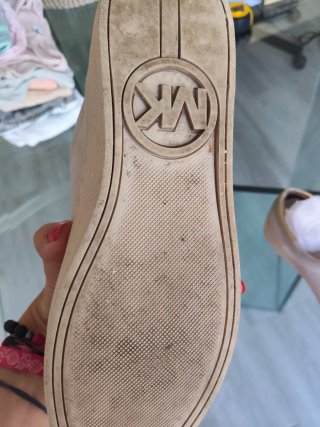 Zapatillas Michael Kors Beige y Doradas Talla 38