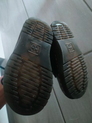 Dr. Martens n. 24