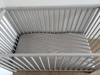 Cuna con colchón (IKEA)