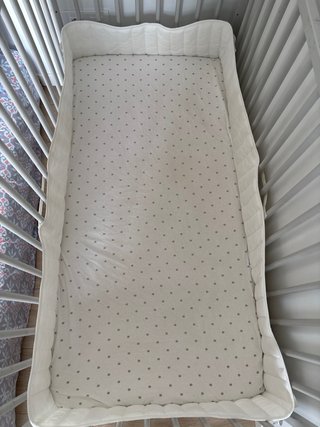 Cuna con colchón (IKEA)
