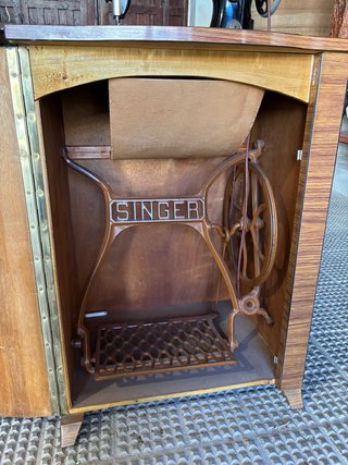 Máquina de coser Singer antigua