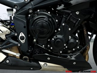 TRIUMPH STREET TRIPLE 675 ¿A2?