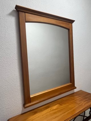 Recibidor de madera y metal