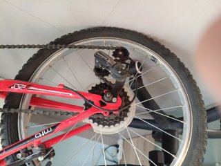 Bicicleta B-PRO 20 Roja con 6 velocidades Shimano