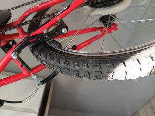 Bicicleta B-PRO 20 Roja con 6 velocidades Shimano