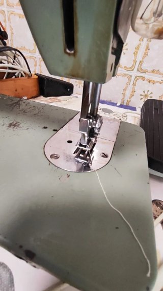 Máquina de coser Alfa 102-300