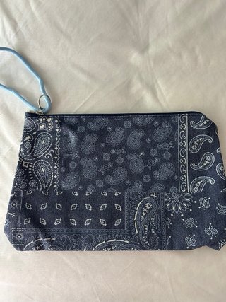 Neceser azul estampado bandana