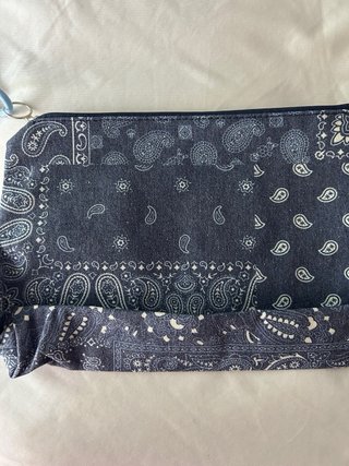 Neceser azul estampado bandana