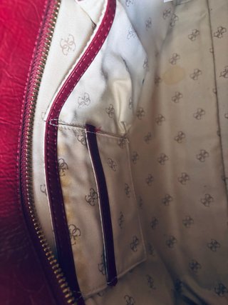 Bolso Guess Rojo Acolchado Cadena Dorada