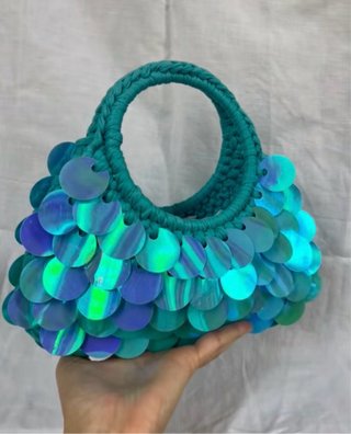 Borsa fatta a mano con paillettes