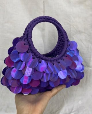 Borsa fatta a mano con paillettes